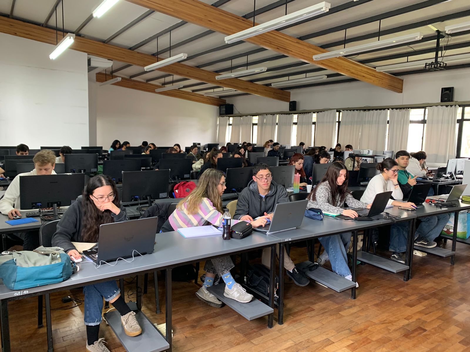 En este momento estás viendo 6ta edición cursos de Gráfica Digital
